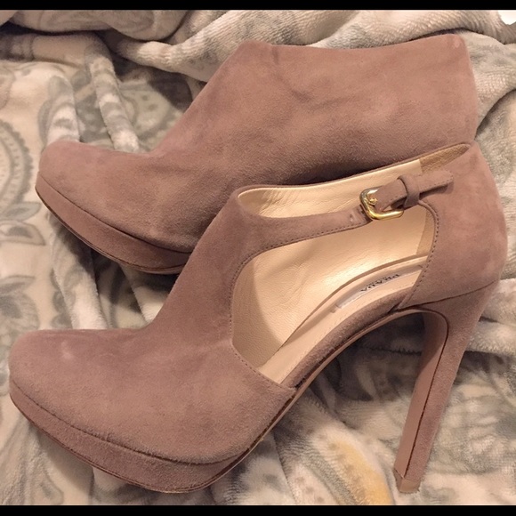 Prada Blush Pink Soft Leather Bootie Heels Size 37.5 - Picture 2 of 6